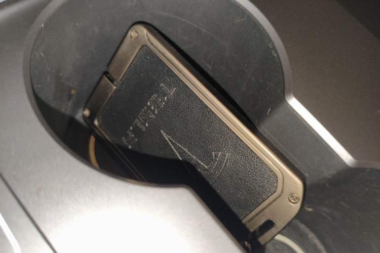 Used Tesla Model Y 2023 Rear-Wheel-Drive Version
