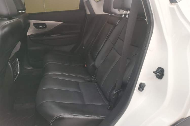 Used Nissan Murano 2021 2.5L XL Two-Wheel Drive Smart Connect Luxury Edition
