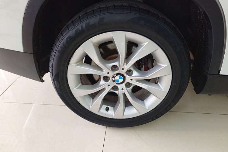 Used BMW X1 2013 sDrive18i Leading Model Right Rear Wheel Hub