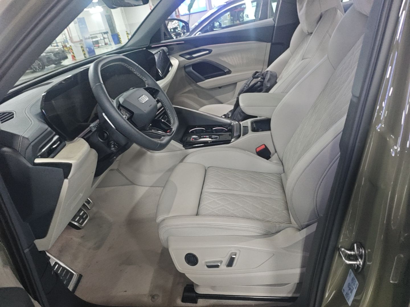 Vordere Reihe im Auto