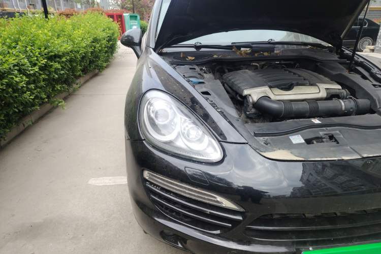 Used Porsche Cayenne 2013 3.6L automatic transmission U.S. specification Right Front Headlight