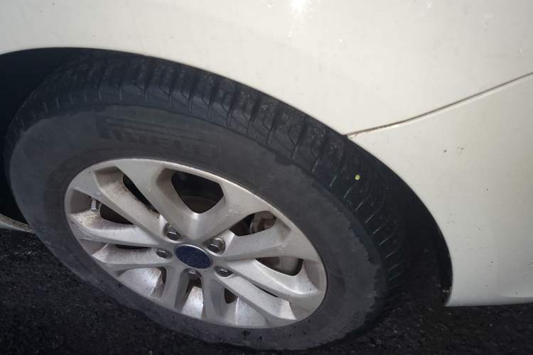 Used Ford Focus 2013 Sedan Classic 1.8L Automatic Base Model