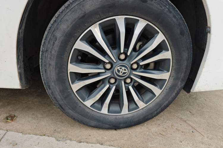 Used Toyota Corolla 2018 1.2T S-CVT GL Smart Enjoyment Version Right Front Wheel Hub