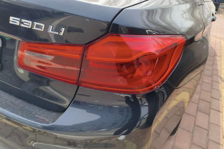 Used BMW 5 Series 2018 Restyled 530Li Leading Edition M Sport Package