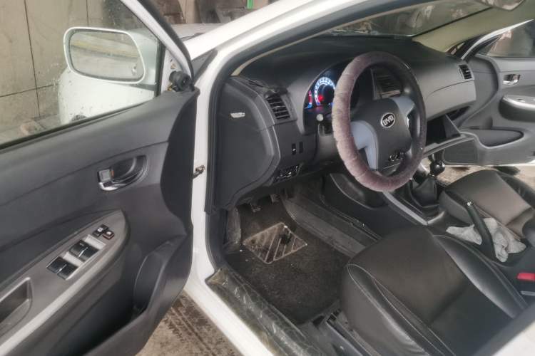 Used BYD L3 2015 Energy-Efficient Model 1.5L Manual Comfort Edition
