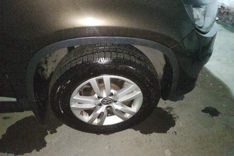 Used Volkswagen Tiguan 2016 300TSI Automatic Two-Wheel Drive Trend Edition Right Front Wheel Hub