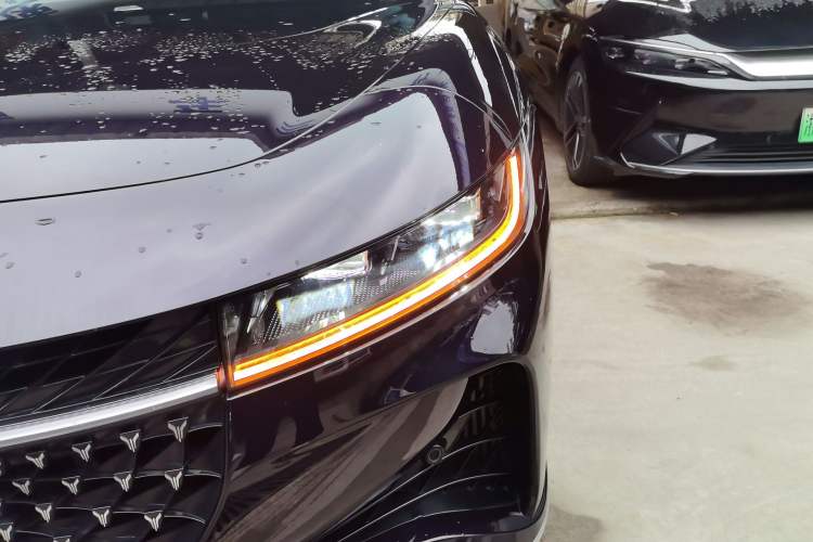 Used VOYAH PASSION 2024 PHEV Four-Wheel Drive Ultra-Long Range Flagship Model