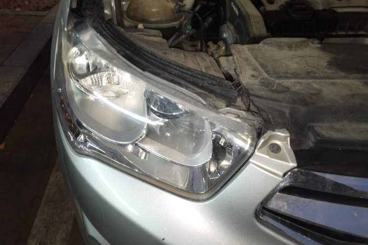 Used Citroen Elysee 2015 Zhishang Edition 1.6L Manual Fashion Model