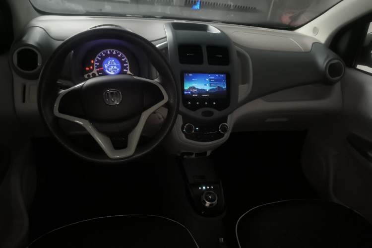 Used CHANGAN OSHAN Benni E-Star 2021 National Edition Colorful Version Lithium Iron Phosphate (31.86 kWh) Center Console