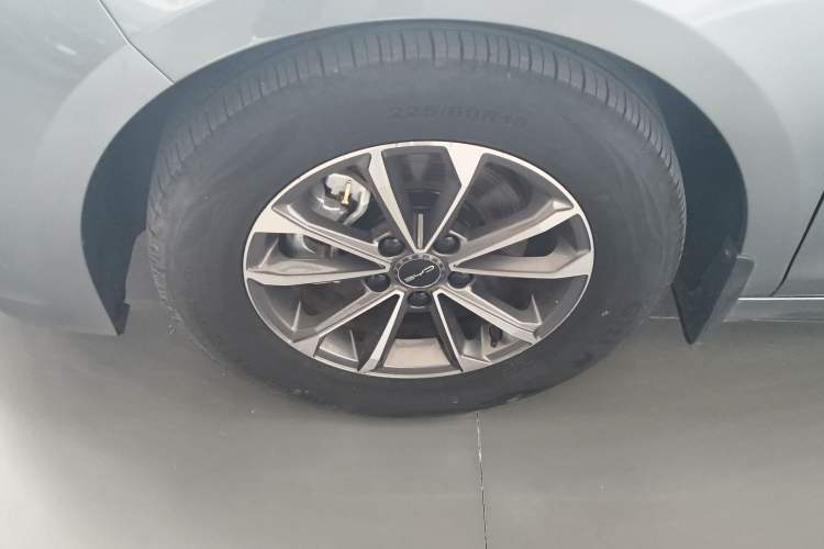 Used BYD Destroyer 05 2023 Champion Edition DM-i 55KM Luxury Model Left Front Wheel Hub