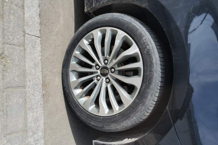 Used Geely Auto Emgrand GT 2016 1.8T Zunya Model
