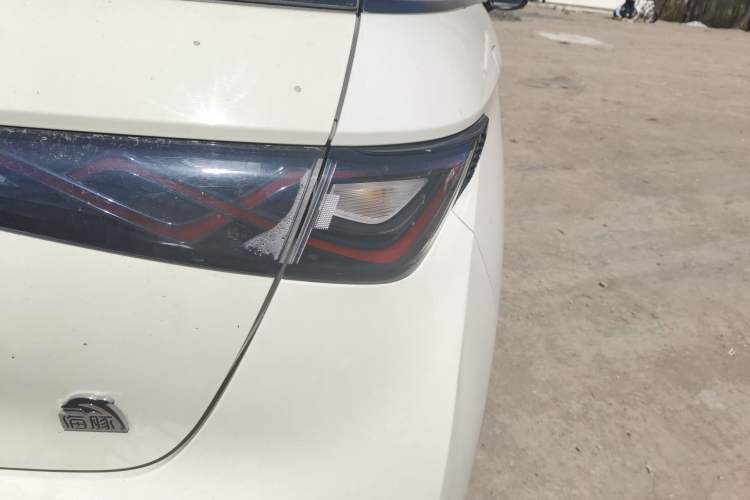 Used BYD Dolphin 2021 405 km Fashion Edition Exterior 3
