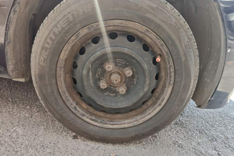 Used Venucia R30 2014 1.2L Manual Enjoyment Edition
