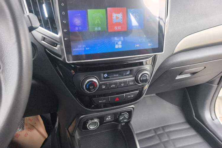 Used CHANGAN CS15 2016 1.5L Manual Fashion Edition