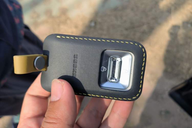 Used Zeekr 9X 2025 Moon Black Edition 70kWh
