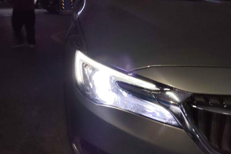 Used Buick GL6 2018 18T 6-Seater Prestige Model
