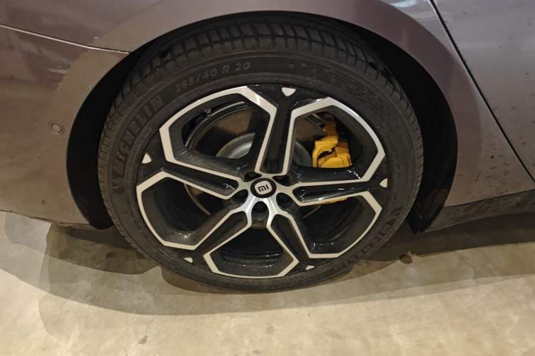 Used Xiaomi Auto SU7 2024 Four-Wheel Drive Ultra-Long Range Advanced Intelligent Driving Max Edition
