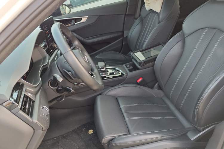 Used Audi A4L 2023 40 TFSI Luxury Dynamic Model
