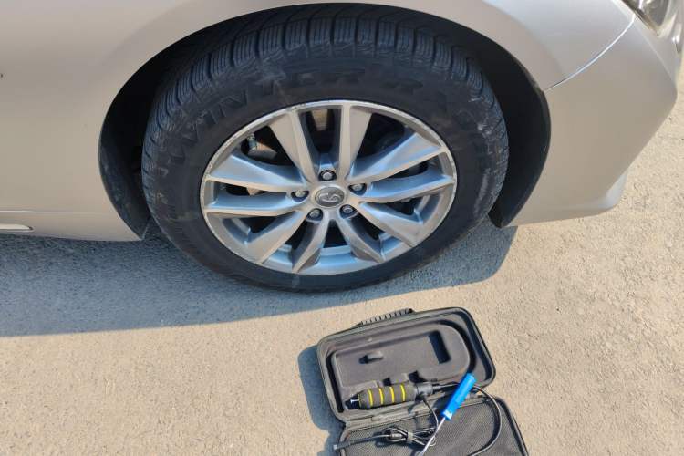 Used Infiniti Q50L 2016 2.0T Enjoyment Edition Right Front Wheel Hub