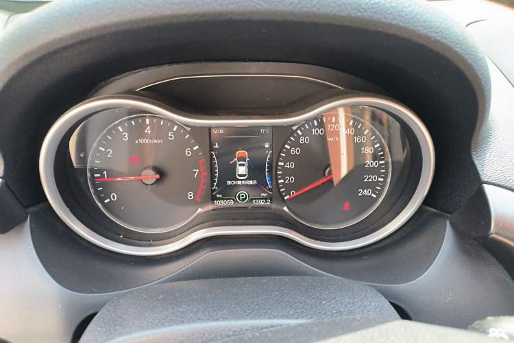 Used Bestune X80 2017 2.0L automatic Technology trim level Instrument Cluster