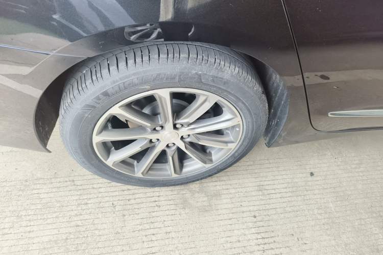 Used Buick LaCrosse 2021 652T Luxury Model Right Rear Wheel Hub