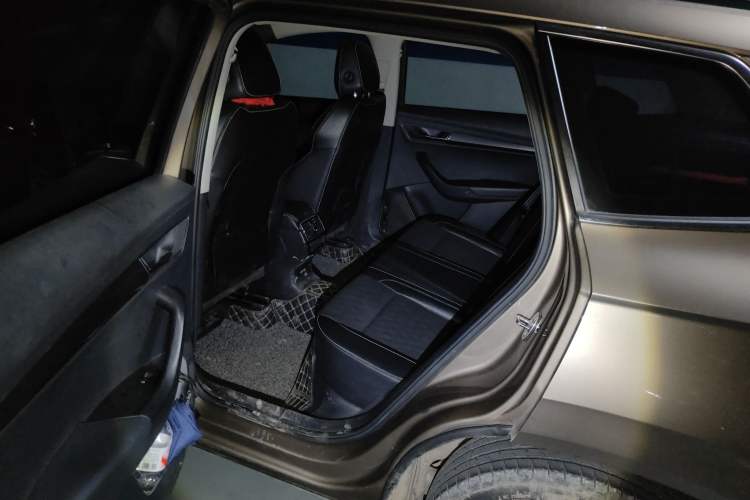 Used Skoda Karoq 2019 TSI280 SmartDrive Luxury Edition China V Standard Left Rear Seat