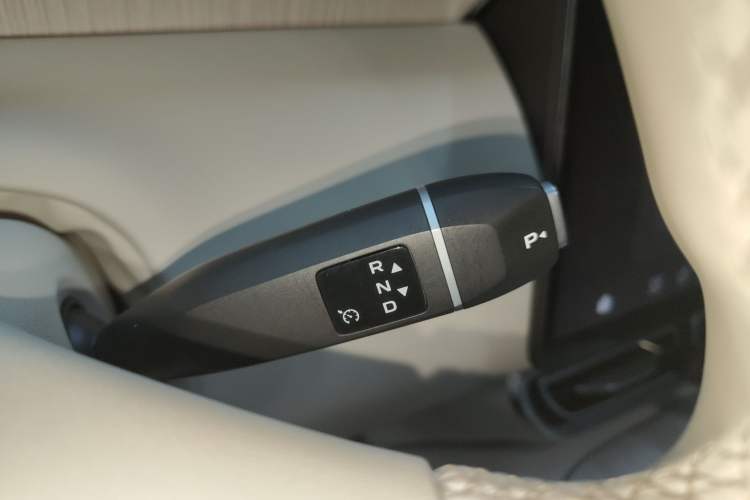 Used Deepal S09 2025 Four-Wheel Drive Ultra+ Custom Edition Gear Lever