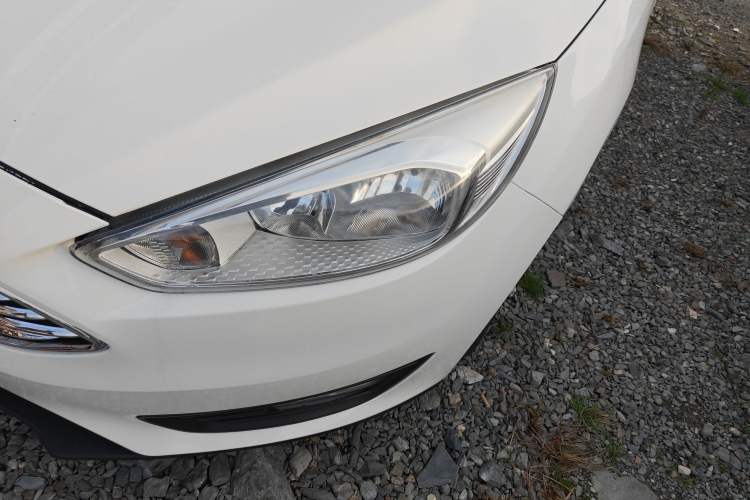 Used Ford Focus 2017 Sedan 1.6L Manual Comfort Plus SmartDrive Edition
