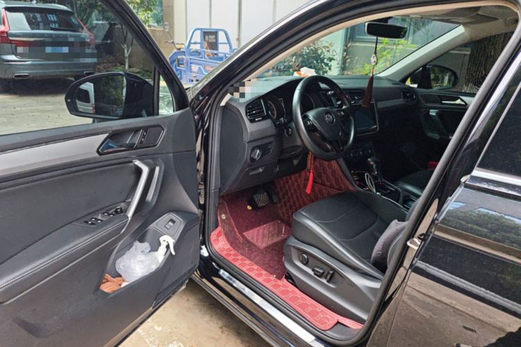 Used Volkswagen Tiguan L 2019 Revised 330TSI Automatic Two-Wheel Drive Smart & Luxury Edition China VI Standard Driver Seat