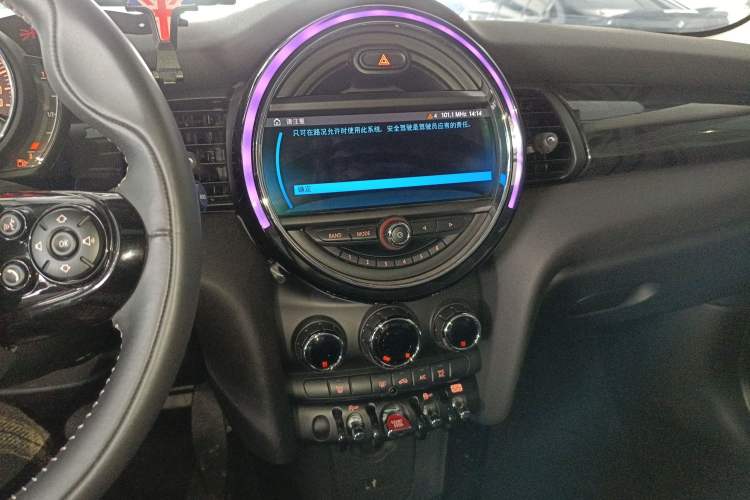 Used MINI 2019 1.5T COOPER Artist
