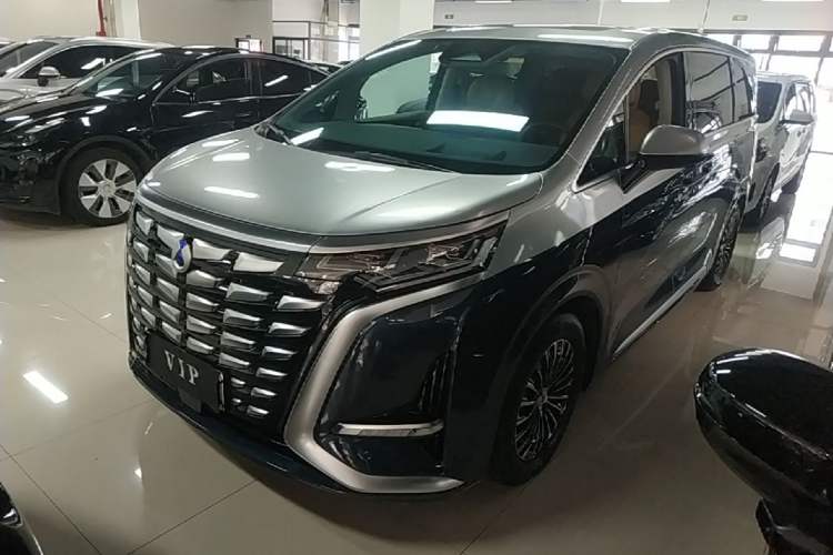 Used Denza D9 2022 DM-i 970 Four-Wheel Drive Flagship Model