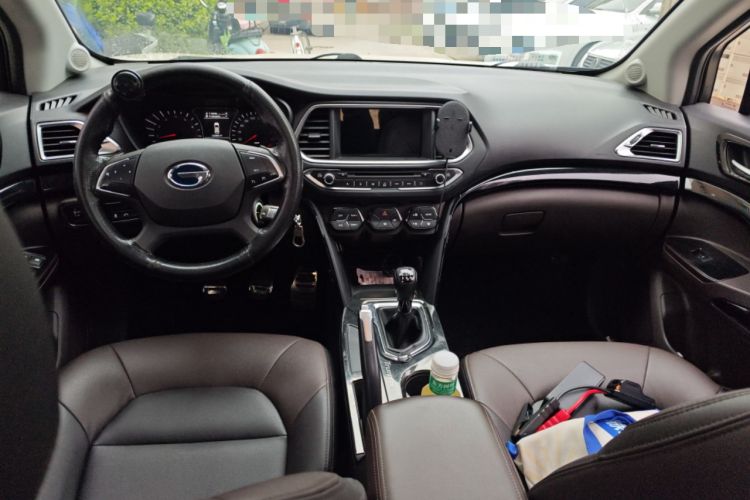 Used GAC Trumpchi GS4 2015 200T Manual Elite Edition Center Console