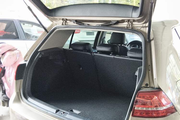 Used Volkswagen Golf 2015 1.4TSI Automatic Comfort Model
