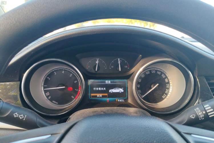 Ojetý Buick Verano 2017 Sedan 20T Dual-Clutch Leading Model