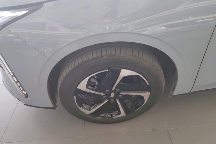 Used Geely Galaxy L6 2025 EM-i 140km Explorer+ Edition