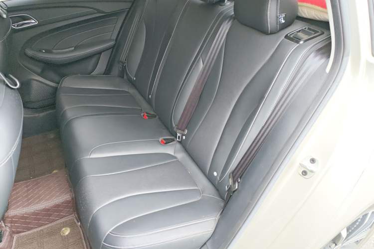 Used Roewe i5 2020 1.5L Manual 4G Connect Leehao Flagship Edition Left Rear Seat