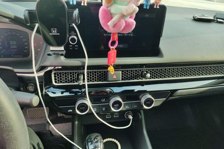 Used Honda Civic 2023 HATCHBACK 240TURBO CVT Zhiyue Edition Audio And AC Panel