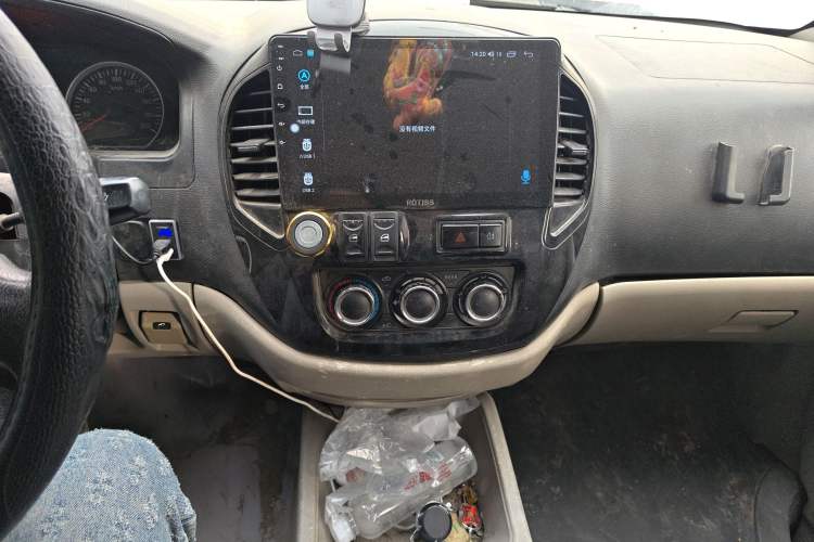 Used FORTHING Lingzhi 2016 M3 1.6L 7-Seater Standard Model China V Emission Standard