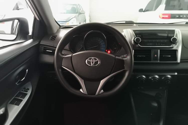 Used Toyota YARiS L Zhi Xuan 2015 1.5E Automatic Charm Edition Steering Wheel