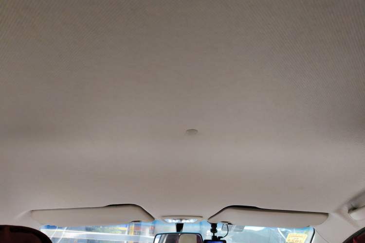 Used Baojun 310 2016 1.2L manual Comfort trim level Headliner