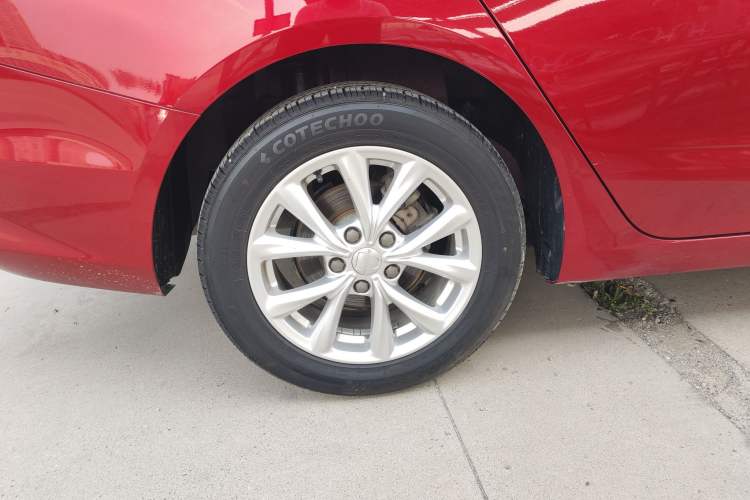 Used Roewe i5 2019 1.5L Automatic 4G Connected Langyue Edition Right Rear Wheel Hub