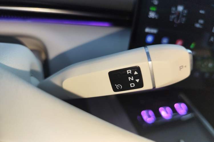 Used Deepal L07 2024 530Max Pure Electric Version Gear Lever