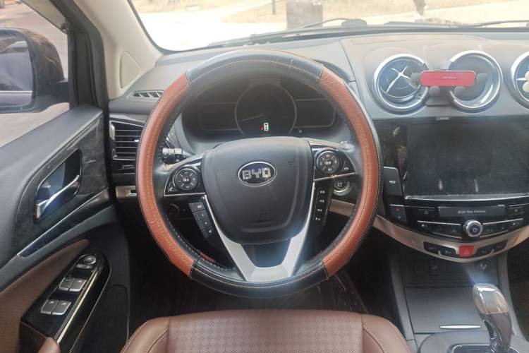 Used BYD S7 2017 2.0T Automatic Luxury Model
