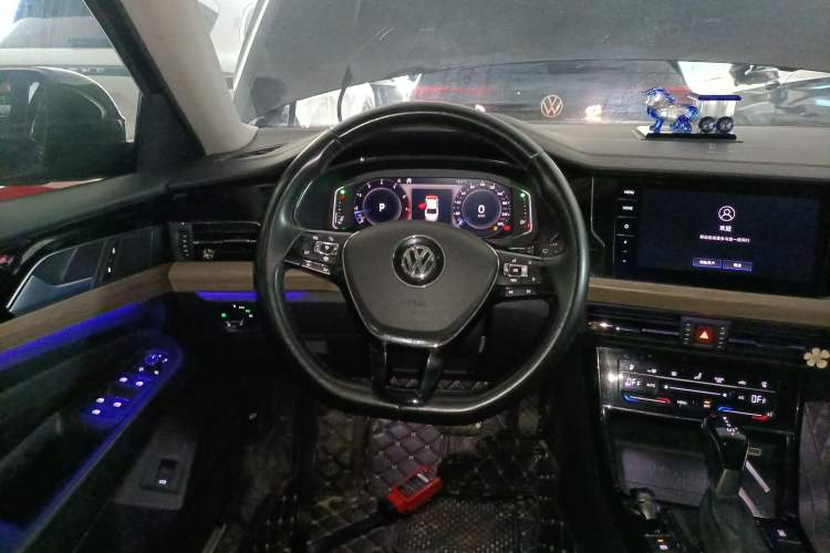Used Volkswagen Passat 2020 330TSI Luxury Edition China VI Steering Wheel