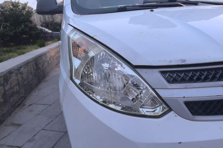 Used Wuling Rongguang V 2015 1.2L Practical Model Right Front Headlight