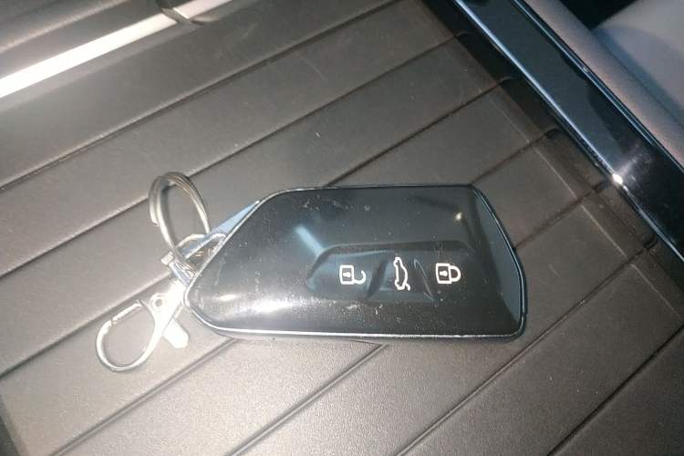 Used Volkswagen ID.7 VIZZION 2024 AIR model Vehicle Key