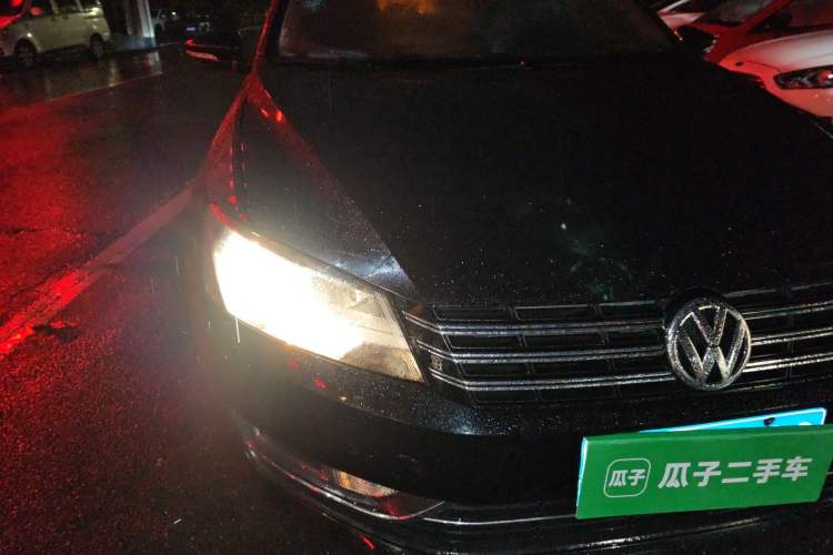 Used Volkswagen Passat 2014 1.8TSI DSG Prestige Edition Right Front Headlight