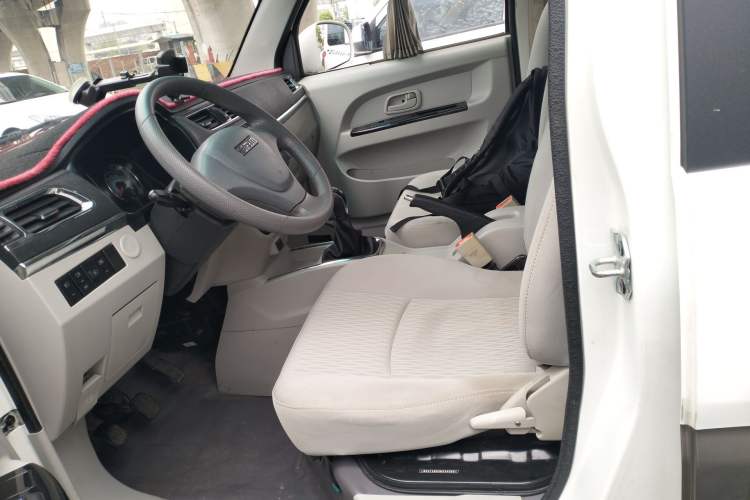 Used Jinbei New Hiace X30L CNG 2021 1.5L Natural Gas Wealth Single-Steaming Air-Conditioned Bus SWCC15M Left Front Seat