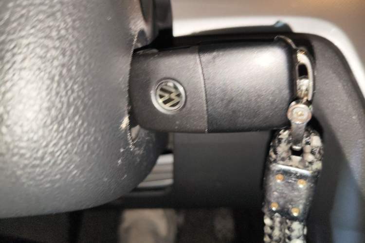 Used Volkswagen Lavida 2015 1.6L Automatic Comfort Edition Vehicle Key