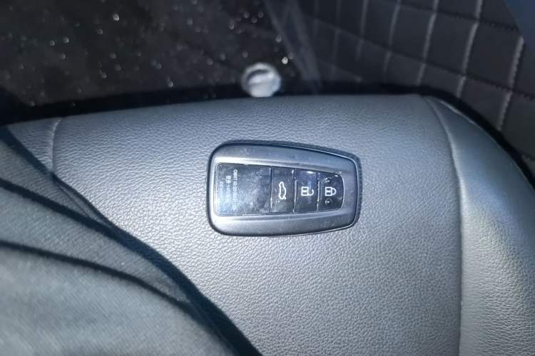 Used Toyota Camry 2021 2.5G Luxury Edition
